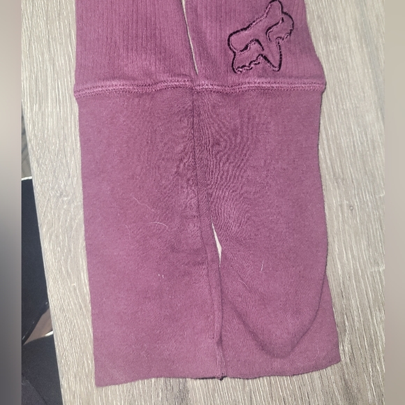 Fox Long Sleeve Rib Knit Tee - Picture 4 of 4